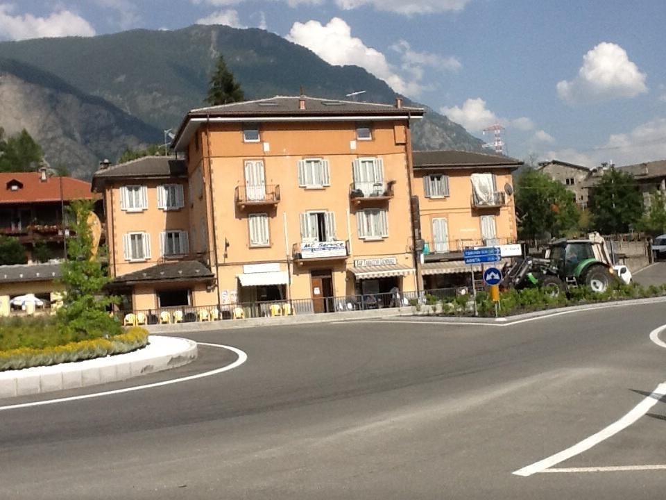Mansarda Monte Bianco Apartment La Salle Room photo